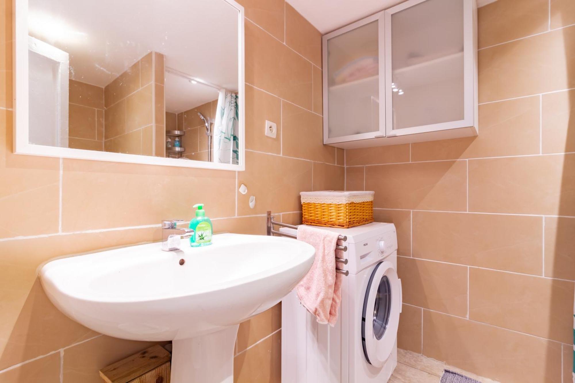 カルカソンヌLe Cerisier Des 4 Chemins - Appt 75M² Pour 6アパートメント エクステリア 写真